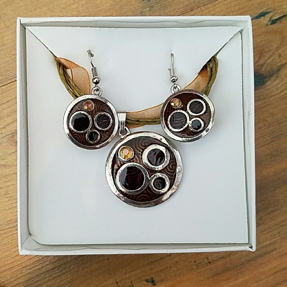 New Necklace and Earring set